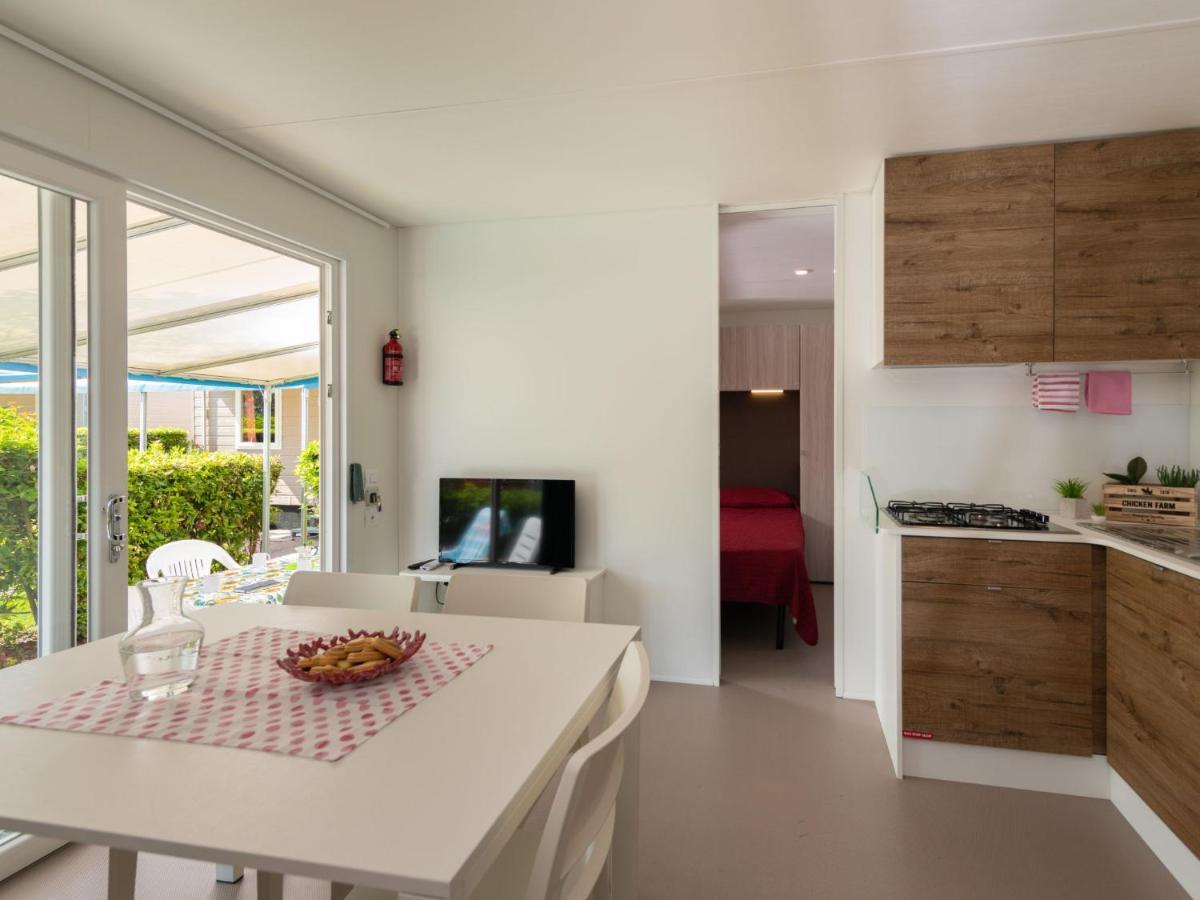 Holiday Home Garda Suite Deluxe By Interhome Rivoltella del Garda Exterior foto